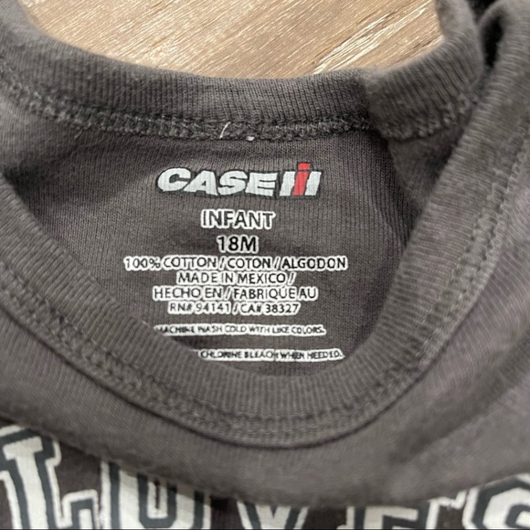 Case International Onesie - Picture 3 of 4